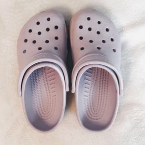 Crocs Women’s size 7 Light Purple Springtime Crocs